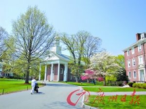 波士顿米德尔塞克斯中学如大学般美丽。 黄瑶 图