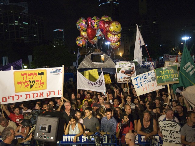 5万以色列人上街游行 要求改善生活环境(图)
