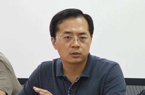人民日报经济社会部工业采访室副主编 王政