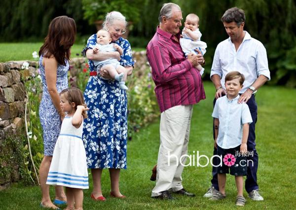丹麦王室2011年度夏日家庭合照
