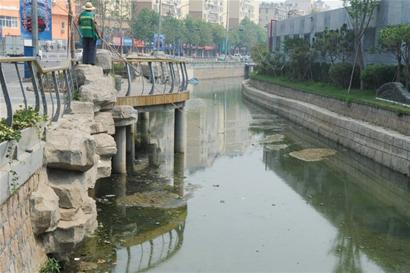 景观河成了臭水沟(图)