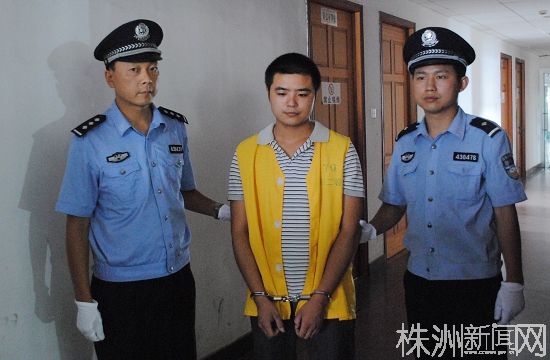 醉驾入刑后全国醉驾致死第一人石峰宣判(组图