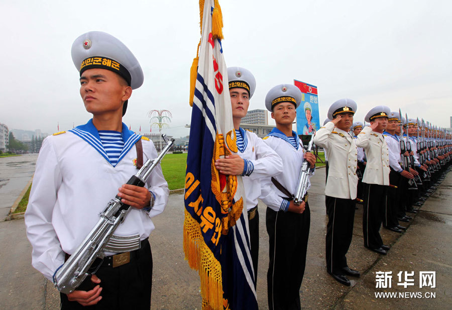 高清组图:中国海军训练舰编队抵达朝鲜元山访