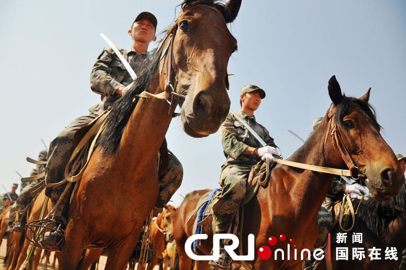 最后的中国骑兵(高清组图)-搜狐滚动