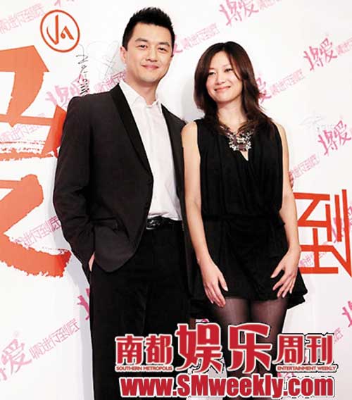 李亚鹏,徐静蕾 情侣装出席《将爱》的宣传