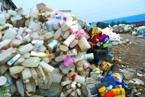 废塑料之都整顿回收业致北京废品价格大跌