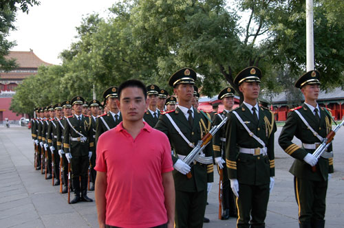 晚安,北京――杭电国旗护卫队2011暑期实践个