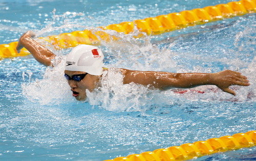 当日,在深圳第26届世界大学生夏季运动会游泳项目女子100米蝶泳