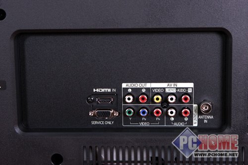 接口方面，LG 32LD320-CA配有HDMI端子、RF输入端子、AV输入端子、色差分量端子、RGB电脑输入端子等，足以满足日常家庭用户的正常使用。