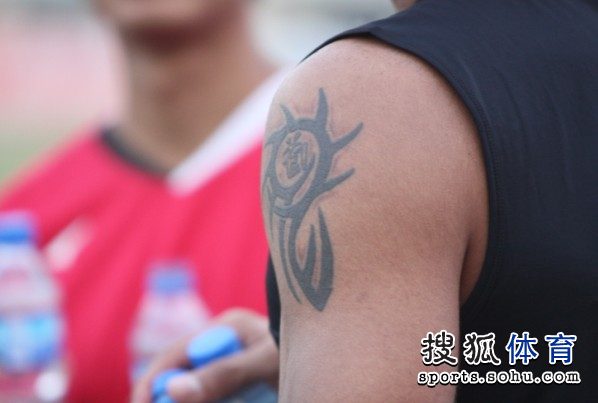 中甲联赛 中甲热点 广东日之泉足球俱乐部 最新动态 30/40 里卡多纹身