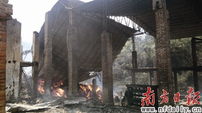 桂油厂被完全烧透。