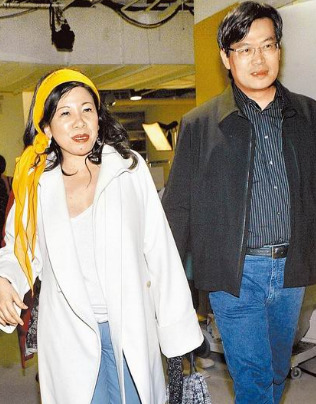 陈文茜左2006年曾与宋正宇一起到台北小巨蛋欣赏跨年演唱会图来自台湾苹果日报