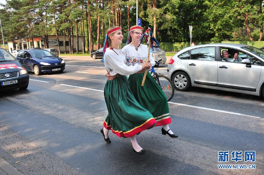 爱沙尼亚舞蹈马拉松8天8夜舞到终点(组图)