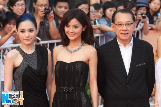 杨受成率英皇精英亮相红毯 twins姐妹花抢镜(图)