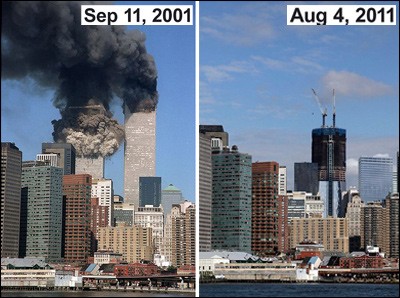 左:世贸中心双子塔遭后坍塌.右:双子塔不复存在,曼哈顿变了模样