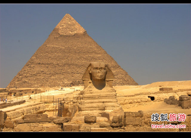 开罗 靠金字塔和尼罗河养活的黄色之城