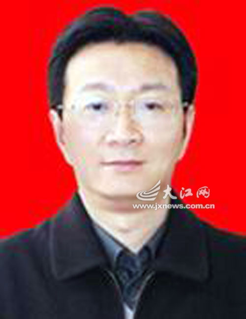2006年5月至2008年12月,青云谱区区长;2008年12月,南昌市发改委党组
