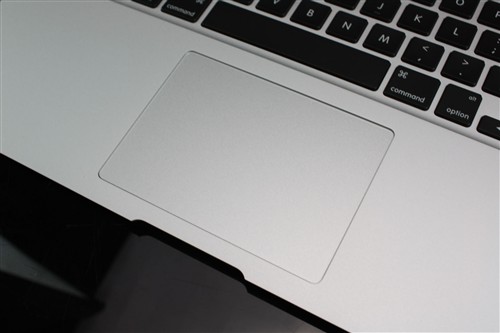 MacBook Air的触控板