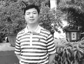 李彪  