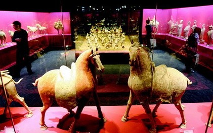 图片版权归原作者所有 陕西唐三彩艺术博物馆吸引众多观众参观-图片版权归原作者所有