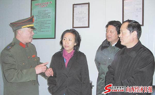 阳泉市委书记白云,常务副市长王旭明深入一线站点检查指导治超工作
