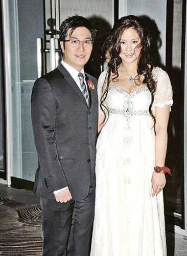 趙本山鄭鈞李敖蔣雯麗鞏俐 忘年戀修成正果的名人夫妻