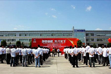 上海申龙向泰国出口客车 累计达到2500辆