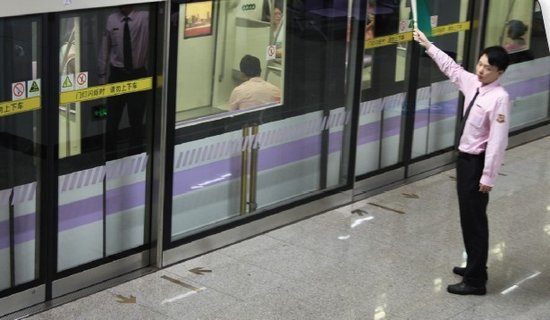 媒体四问上海地铁 事发前已发出警报为何未警