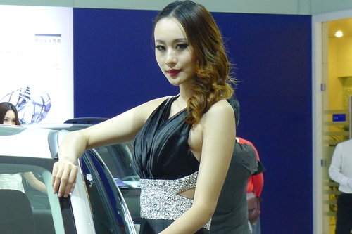 2011年南京国际车展车模美女-性感型(组图)