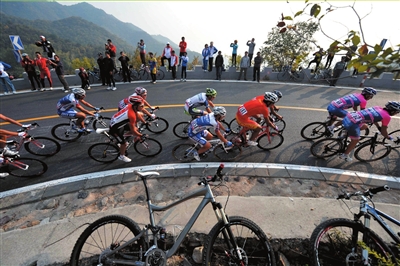 环北京职业公路自行车赛第三赛段 罗切获得冠