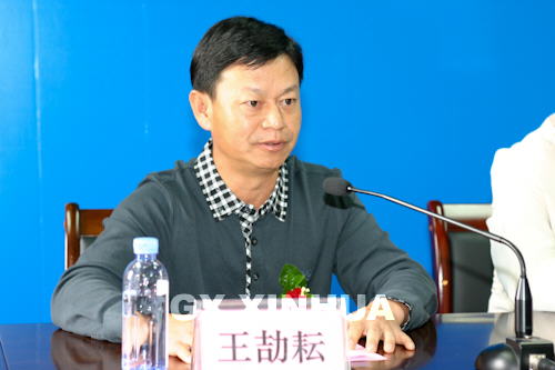 自治区交通运输厅厅长潘巍,总工程师王劼耘出席了上午的签约仪式,广西