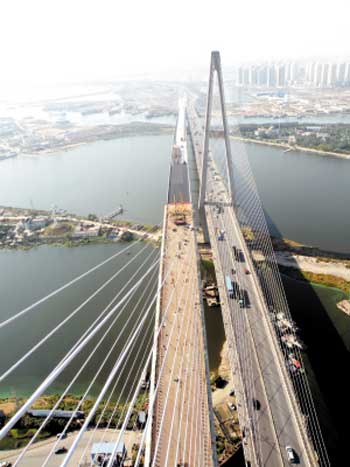 [天津]新海河大桥合龙 月底具备通车条件