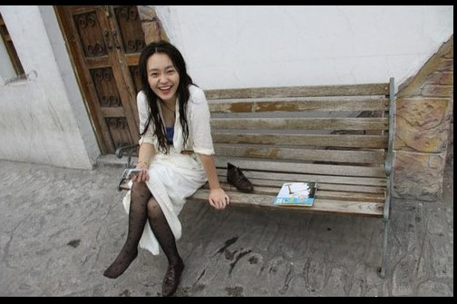 据报道,已过而立之年的撒贝宁的女友是中国传媒大学的校花岑黎阑,长相