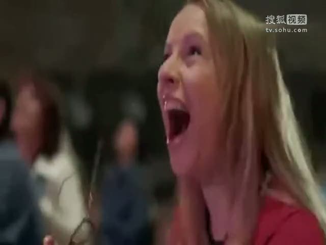 视频：夜光美女大跳脱衣舞 你hold住了吗？
