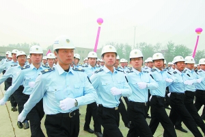 安监执法统一着装(图)