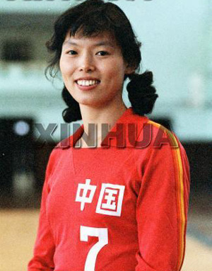 为中国女排1981年夺冠的阵容回顾:   主攻:郎平,张蓉芳   副攻:陈亚琼
