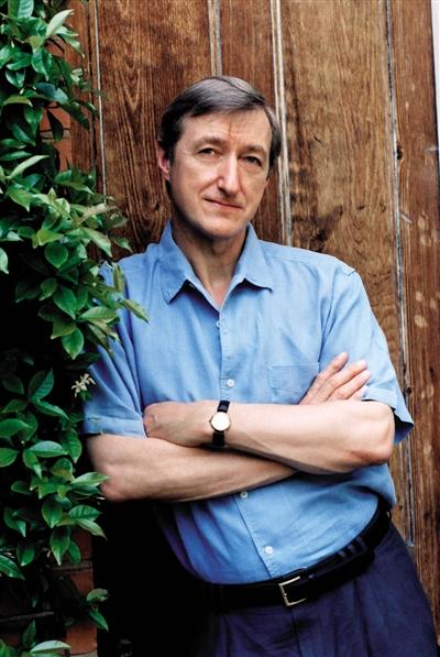 julian barnes,lisa swalla 朱利安·巴恩斯(julian barnes),当代英国作家,2011年布克奖得主.