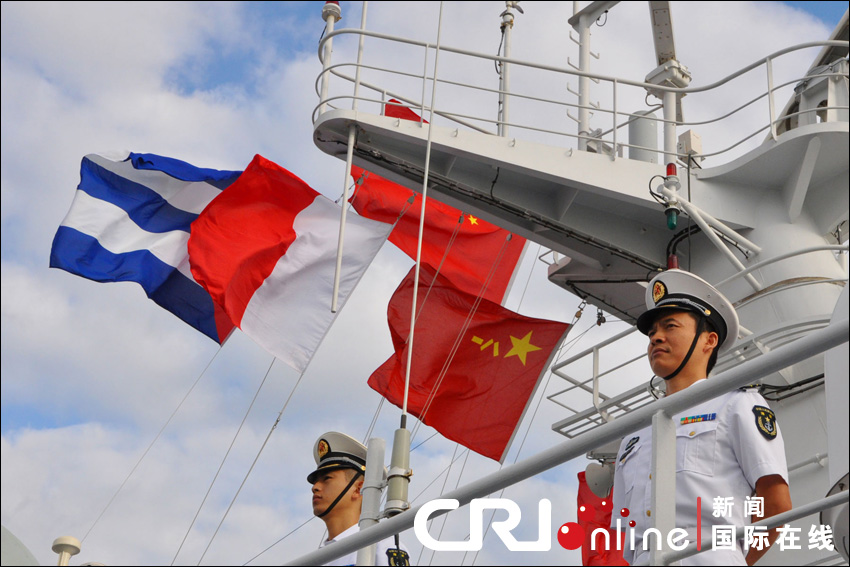 中国海军"和平方舟"号医院船抵达古巴进行友好访问(组图)