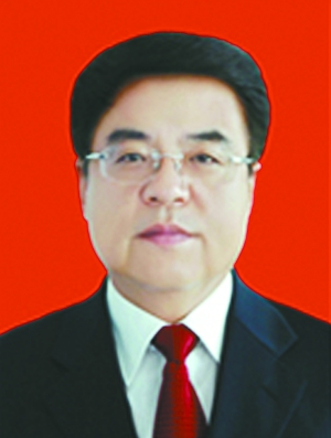 访巴彦淖尔市委副书记,市长何永林    "贯彻落实好