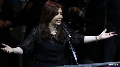 阿根廷总统大选投票结束 现任女总统有望获连