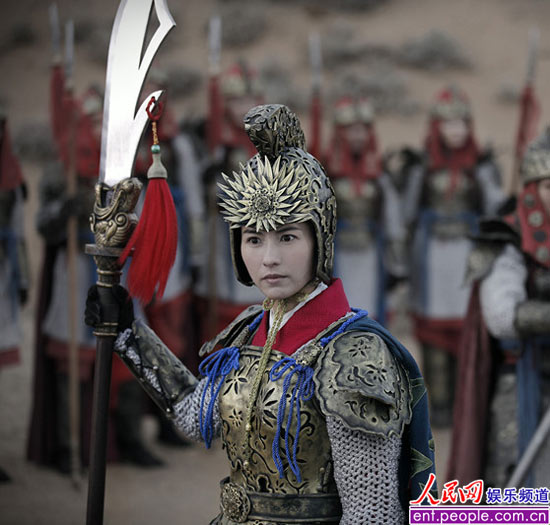 《杨门女将》曝穆桂英花絮 张柏芝拍戏俏皮搞怪(组图)