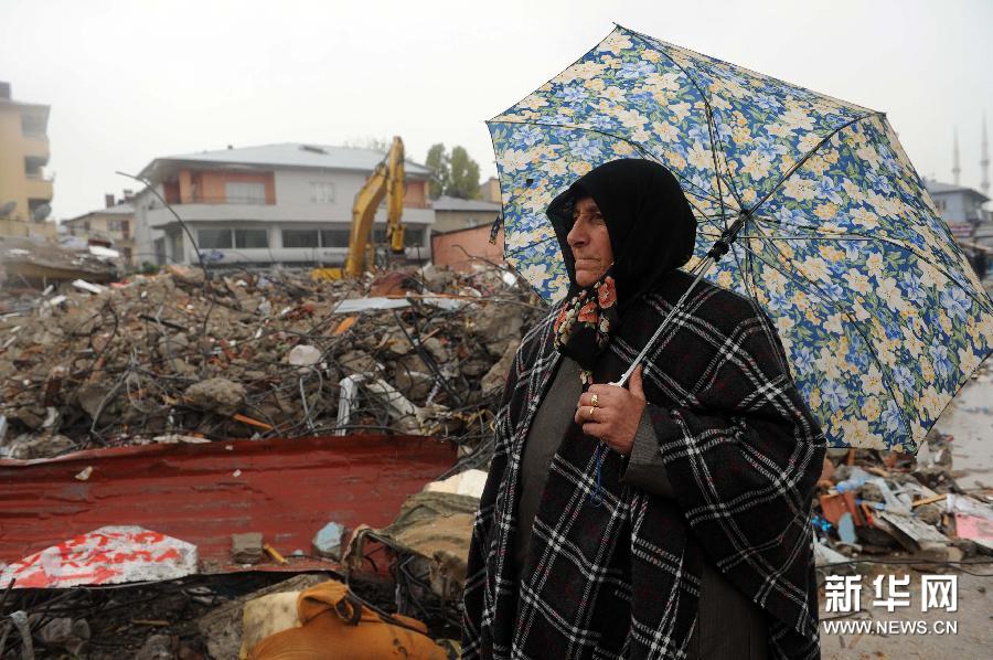 【图】土耳其地震已致550人死亡 灾区降雨雪气