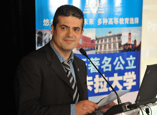 西班牙阿尔卡拉大学亚洲总代表Rafael-Martín-Rodríguez教授现场发言