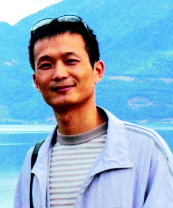 牛作涛,山东单县人,1980年出生,1998年入伍,2003年退伍并留在广州工作。2011年10月19日,因勇救落水者而英勇牺牲。