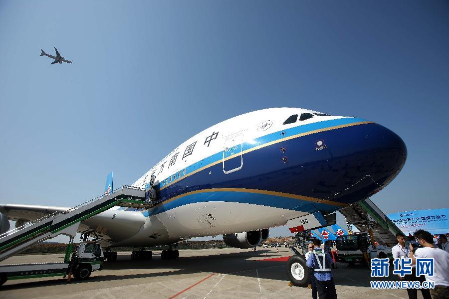 中国首架A380运营12天后因机械故障停飞(高清