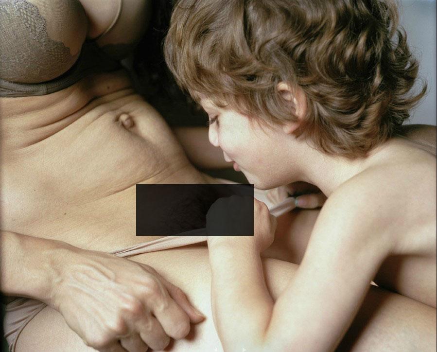 美國女攝影師揭秘懷孕產子的母性(組圖/慎入)