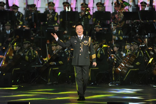 “钢枪玫瑰”阎维文2011大型个人演唱会成功举办(组图)-搜狐滚动