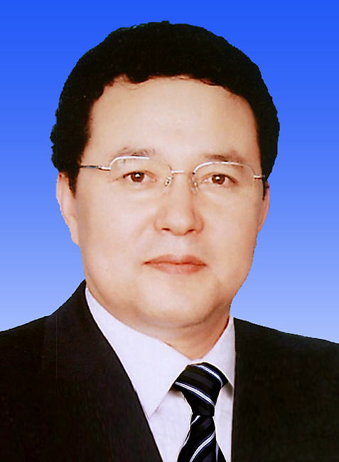 新疆维吾尔自治区第八届党委常务委员会委员简