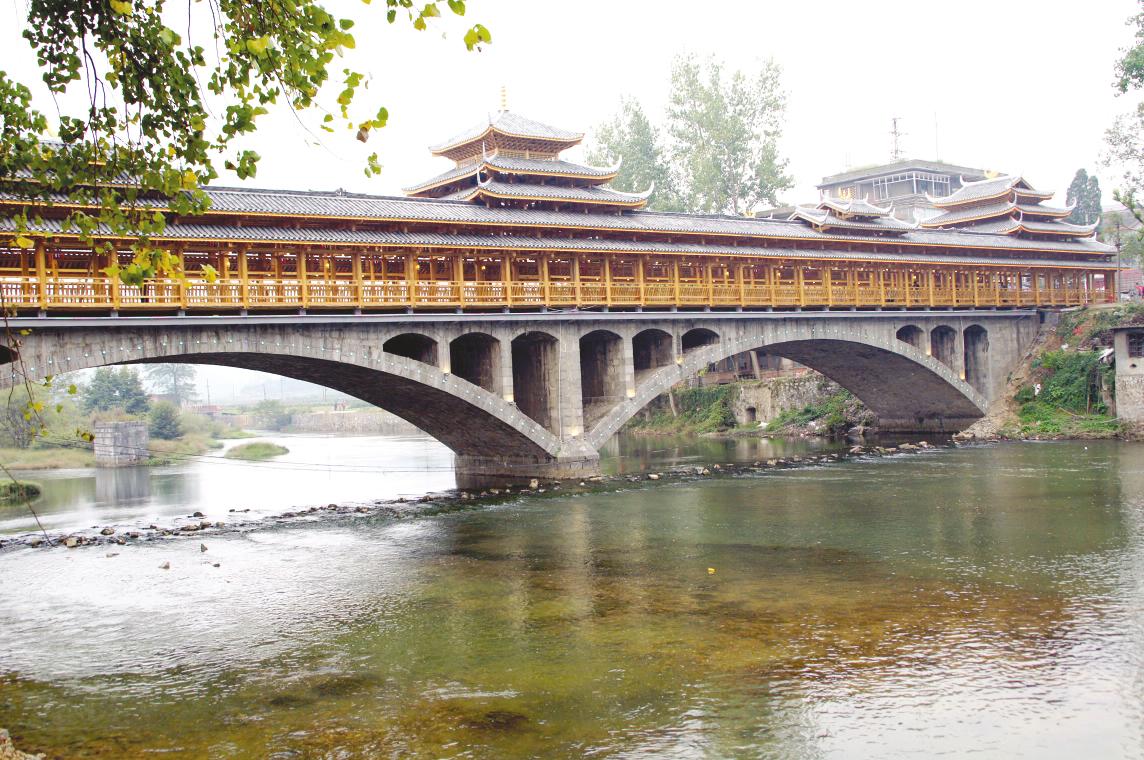 全桥; 城步苗族县新建完工的荣昌桥全长200余米; 湖南邵阳