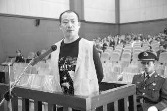 挑逗男捅死漂亮女被拘 称对高个女孩有好感(图)